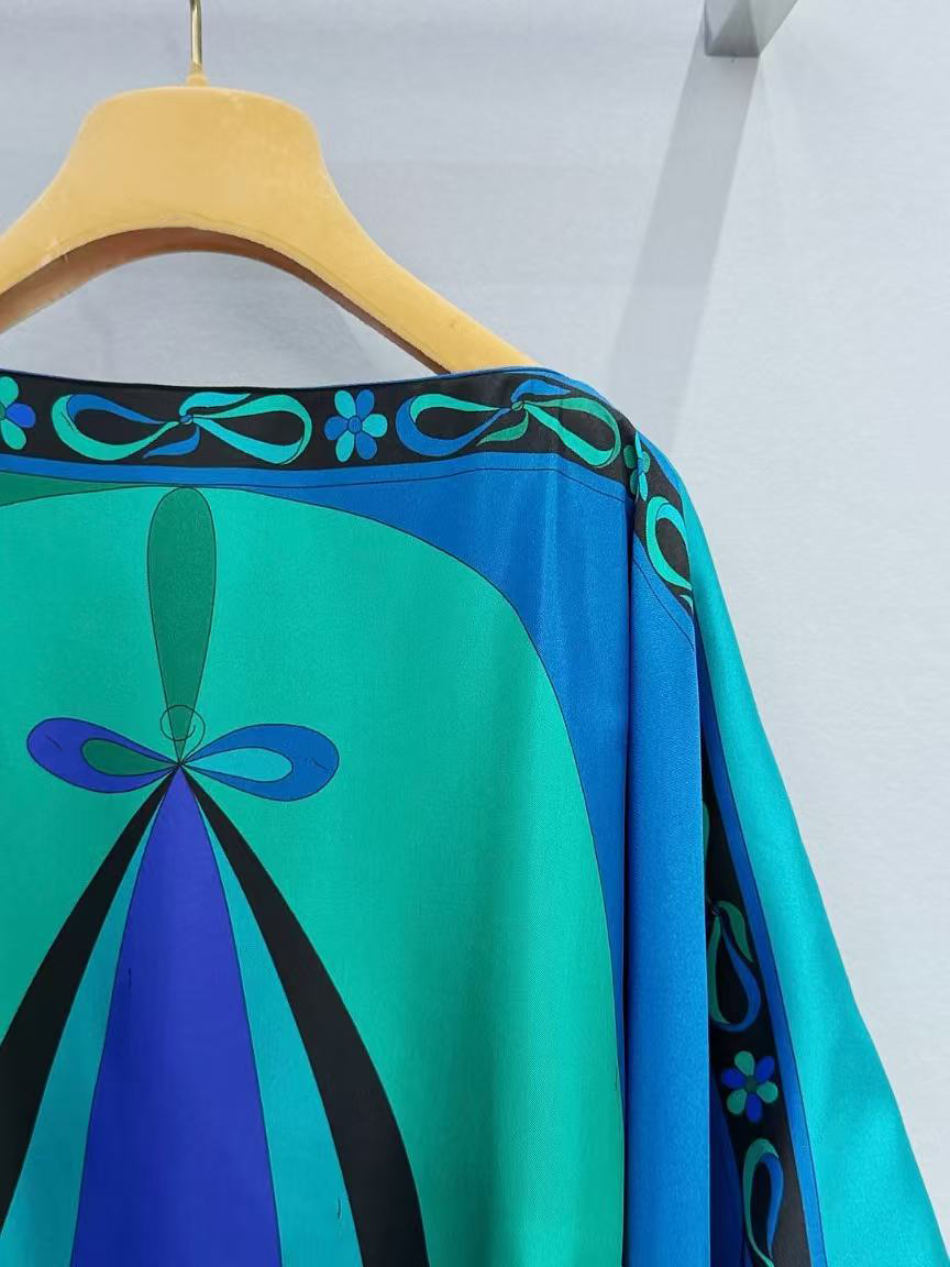 Classic Women's Green Cloaks w - Street Fashion Logo 评论和价格